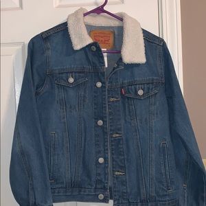 Levi’s sherpa denim jacket